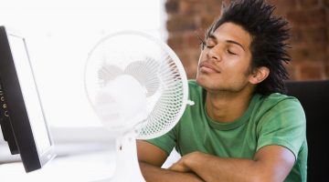 Roupa de trabalho: o que vestir neste calor?