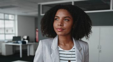 Como as mulheres podem exigir equidade salarial?