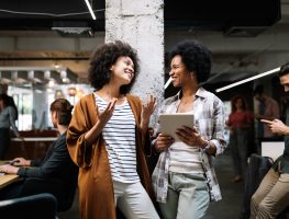 Sororidade no trabalho: saiba a importância de apoiar outras mulheres