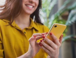 Compartilhar currículo nas redes sociais ajuda? Saiba se traz resultados