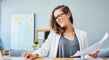 O que faz um assistente administrativo e por que é uma boa opção para início de carreira