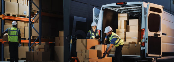 Do e-commerce à indústria: uma carreira em logística te espera.